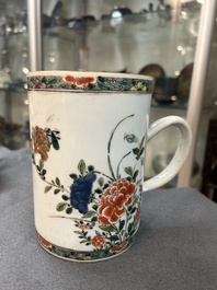 A Chinese famille verte teapot and a mug, Kangxi