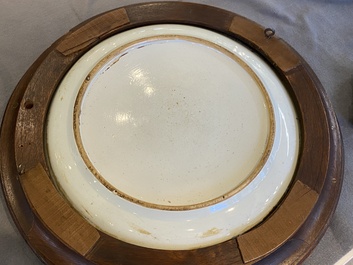 A large Chinese rose-Imari 'tea drinkers' dish, Yongzheng