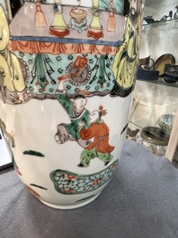 A fine Chinese famille verte rouleau vase, 19th C.