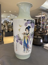 A Chinese famille rose vase with a beauty, signed Dai Ronghua 戴榮華, 20th C.
