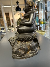 Bouddha en bronze aux traces de dorure, Tha&iuml;lande, 19&egrave;me
