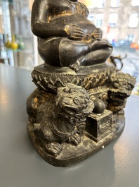 Bouddha en bronze aux traces de dorure, Tha&iuml;lande, 19&egrave;me