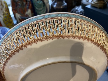 A Chinese famille rose dish with reticulated border, Qianlong