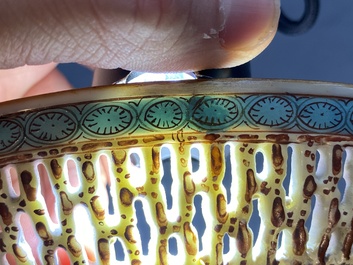 A Chinese famille rose dish with reticulated border, Qianlong