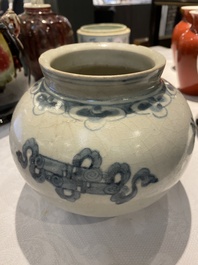 Petit vase en porcelaine de Cor&eacute;e en bleu et blanc, Jos&eacute;on, 19&egrave;me