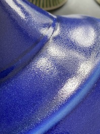 Een Chinese monochrome blauwe flesvormige vaas, Guangxu merk en mogelijk periode