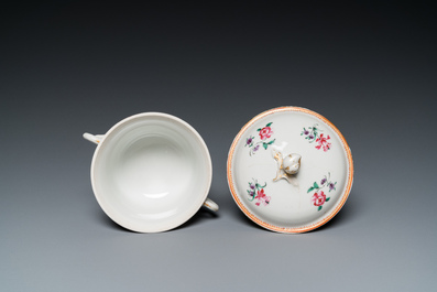 Four pieces of Chinese export porcelain with mythological and romantic subjects, Qianlong