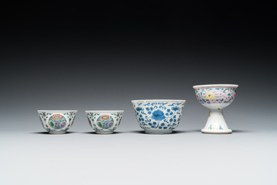 Un bol sur piedouche en porcelaine de Chine famille rose, un bol en bleu et blanc et une paire en doucai, Yongzheng et post&eacute;rieur