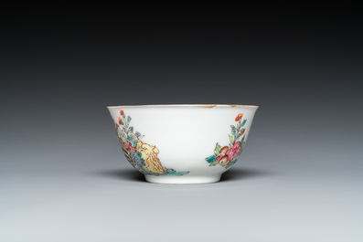 Tasse et soucoupe en porcelaine de Chine famille rose aux armes de Henri van Isselmuden et Anne van Haersolte pour le march&eacute; hollandais, Qianlong