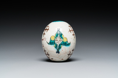 Ornement &agrave; suspendre en fa&iuml;ence polychrome de Kutahya, la Turquie, 19&egrave;me