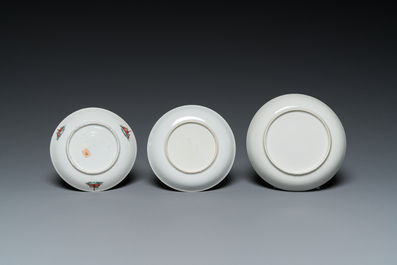 Drie Chinese exportporseleinen koppen en schotels, Qianlong