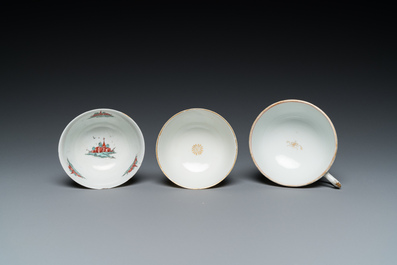 Drie Chinese exportporseleinen koppen en schotels, Qianlong