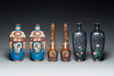 Drie paar Japanse cloisonn&eacute; vazen, Meiji, 19/20e eeuw