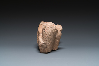 Een zandstenen Rishi sculptuur, Madhya Pradesh, India, Candella periode, 11/12e eeuw
