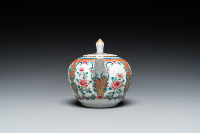A fine Chinese famille rose teapot and cover, Yongzheng