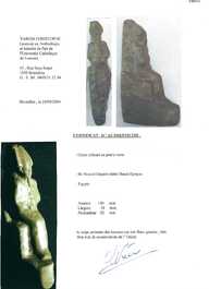 Une sculpture d'Osiris en pierre verte, une de Thot en fritte verte et une scarab&eacute;e en st&eacute;atite, Egypte, Nouvel Empire &agrave; p&eacute;riode ptol&eacute;ma&iuml;que