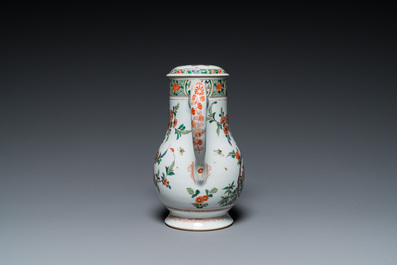 Een Chinese famille verte dekselkan, Kangxi