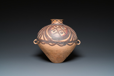 Drie Chinese beschilderde aardewerken potten, Majiayao Yangshaocultuur, 3/2e millennium v.C.