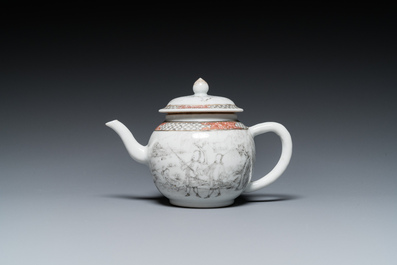 Th&eacute;i&egrave;re couverte en porcelaine de Chine &agrave; d&eacute;cor de chasseurs europ&eacute;ens en grisaille, Yongzheng