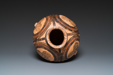 Drie Chinese beschilderde aardewerken potten, Majiayao Yangshaocultuur, 3/2e millennium v.C.
