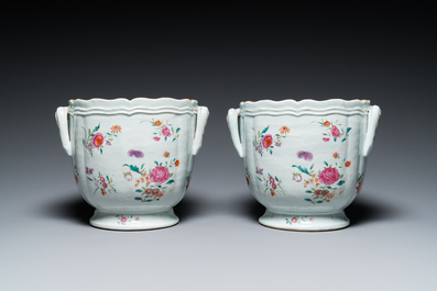 Een paar Chinese famille rose wijnkoelers, Qianlong