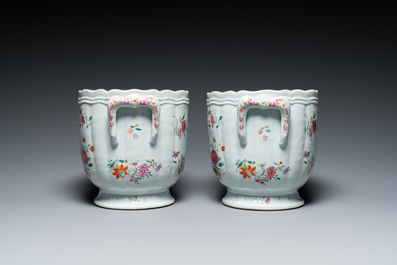 Een paar Chinese famille rose wijnkoelers, Qianlong