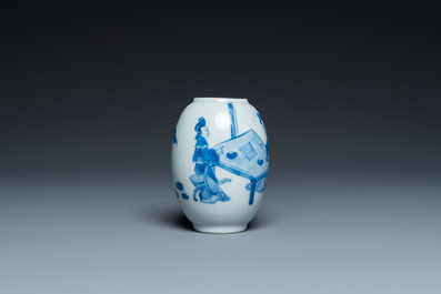 Een Chinese blauw-witte theebus, Kangxi