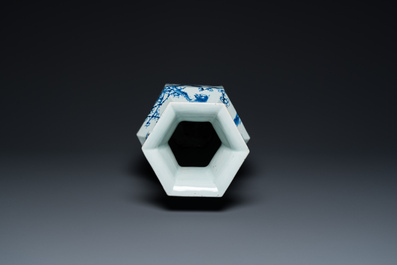 A Chinese blue and white hexagonal 'magpie and plum blossom' vase, 19th C.