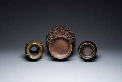 Six Japanese bronze vases and censers, Edo/Meiji, 18/19th C.