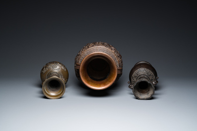 Six Japanese bronze vases and censers, Edo/Meiji, 18/19th C.