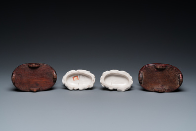 Een paar Chinese Dehua blanc de Chine sculpturen van xiezhi, wellicht Kangxi