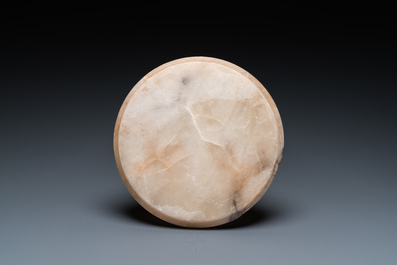 Un vase et une coupe en alb&acirc;tre, Egypte, Ancien Empire