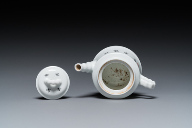 A Chinese 'calligraphy' teapot and cover, Jiangxi Porcelain Company, 20th C.