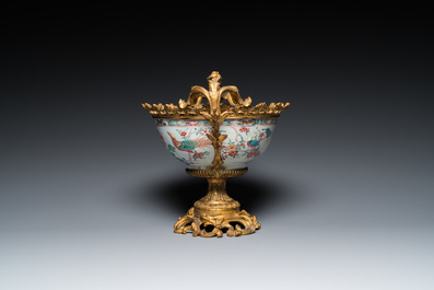 Bol en porcelaine de Chine famille rose &agrave; monture en bronze dor&eacute;, Yongzheng