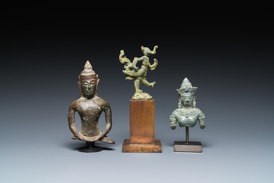 Drie bronzen Khmer sculpturen van Boeddha, Himmapan en Uma, Cambodja en Thailand, Bayon, 11e eeuw en later