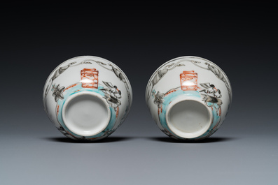Een paar Chinese famille rose koppen en schotels met tortelduiven, Qianlong