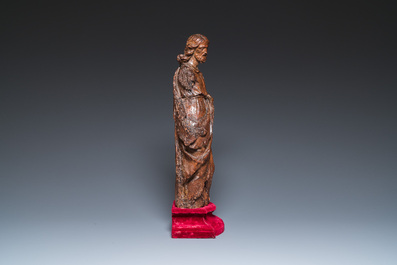 Vier diverse religieuze houten sculpturen, 16/17e eeuw