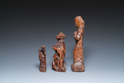 Vier diverse religieuze houten sculpturen, 16/17e eeuw