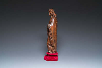 Vier diverse religieuze houten sculpturen, 16/17e eeuw