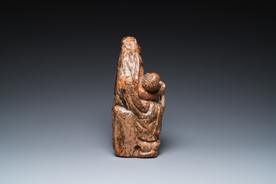 Vierge de Piti&eacute; en bois d'olive sculpt&eacute; et polychrom&eacute;, Portugal, 16&egrave;me