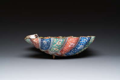 A Chinese Canton enamel helm-shaped ewer with shell-shaped basin, Yongzheng/Qianlong