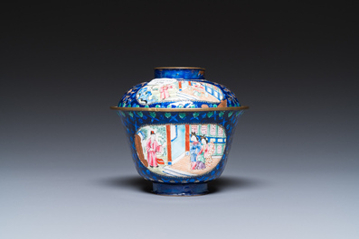 Vier stukken Chinees Canton email met blauwe fondkleur, Qianlong/Jiaqing