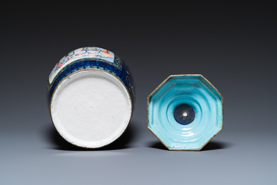 Vier stukken Chinees Canton email met blauwe fondkleur, Qianlong/Jiaqing