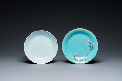 A Chinese sang-de-boeuf-glazed jar, a blanc de Chine Buddha and two plates, 19th C.
