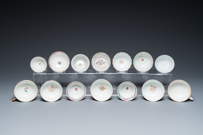 Een diverse collectie Chinese borden, koppen en schotels, Kangxi en later