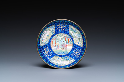 Vier stukken Chinees Canton email met blauwe fondkleur, Qianlong/Jiaqing