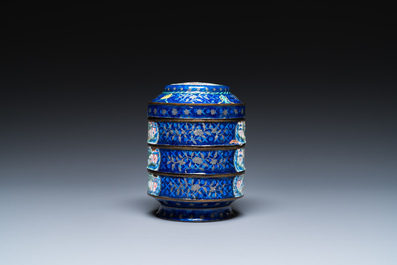 Vier stukken Chinees Canton email met blauwe fondkleur, Qianlong/Jiaqing