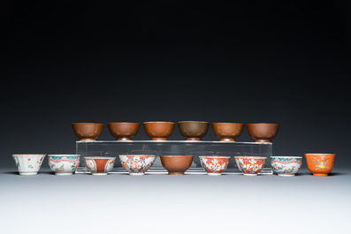Een diverse collectie Chinese borden, koppen en schotels, Kangxi en later