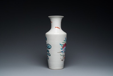 Een Chinese famille rose rouleau vaas met Shou Lao, Yongzheng