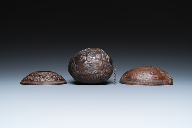 Trois noix de coco sculpt&eacute;s, Guyane, 18/19&egrave;me